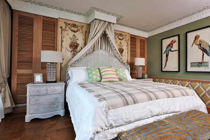 “十雅”魅力綻放，你們注意到女神手上的藍色錦魚了嗎？-別墅設(shè)計,軟裝設(shè)計,室內(nèi)設(shè)計,豪宅設(shè)計,深圳例外軟裝設(shè)計公司