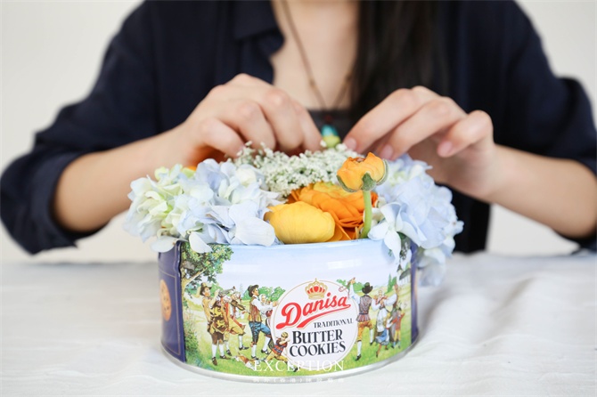 【幾分鐘.軟裝課堂】她用3分鐘搞定一個(gè)浪漫花球，就憑這些？-別墅設(shè)計(jì),軟裝設(shè)計(jì),室內(nèi)設(shè)計(jì),豪宅設(shè)計(jì),深圳例外軟裝設(shè)計(jì)公司