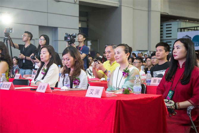 女神設計師用創(chuàng)意設計喚醒內(nèi)心的秘密花園-別墅設計,軟裝設計,室內(nèi)設計,豪宅設計,深圳例外軟裝設計公司