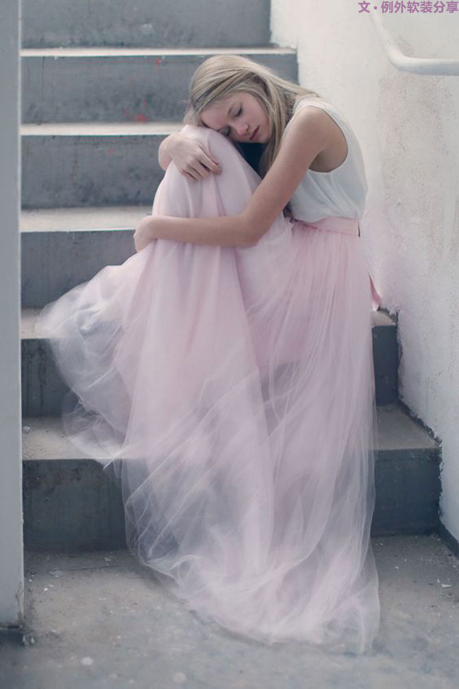 所有女性都愛(ài)的一抹顏色，讓人見(jiàn)而難忘！-別墅軟裝設(shè)計(jì),軟裝設(shè)計(jì),室內(nèi)軟裝設(shè)計(jì),室內(nèi)設(shè)計(jì),豪宅設(shè)計(jì),深圳例外軟裝設(shè)計(jì)公司