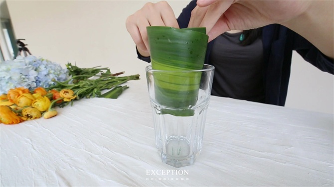 【幾分鐘.軟裝課堂】她用3分鐘搞定一個(gè)浪漫花球，就憑這些？-別墅設(shè)計(jì),軟裝設(shè)計(jì),室內(nèi)設(shè)計(jì),豪宅設(shè)計(jì),深圳例外軟裝設(shè)計(jì)公司