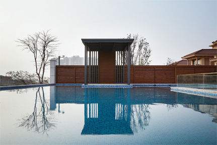 住進這座別墅，像蜂巢一樣有安全感